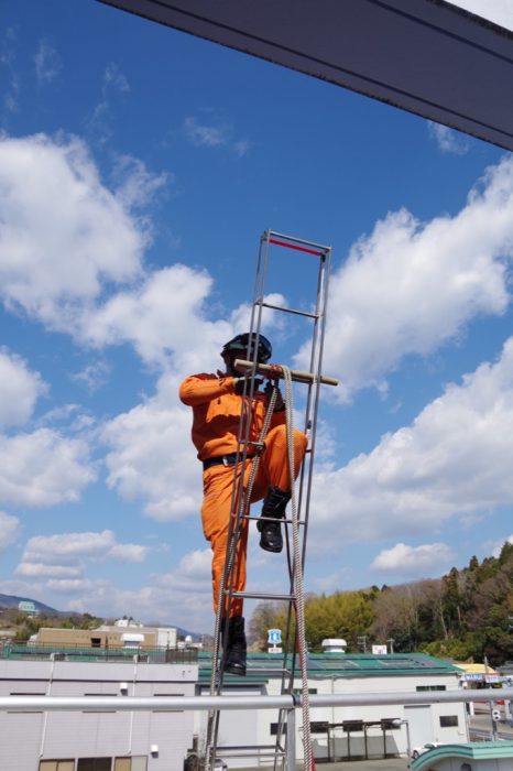 水平 1 法 救助 第 はしご 救助隊員効果確認制度における想定訓練を行いました